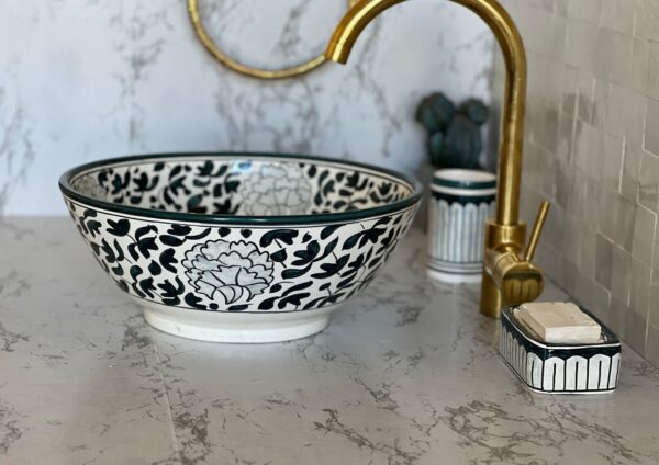 Lavabo artisanal en céramique fait main – Pièce unique pour salle de bain haut de gamme (39 cm x H 13,5 cm, 5,8 kg) – Image 7